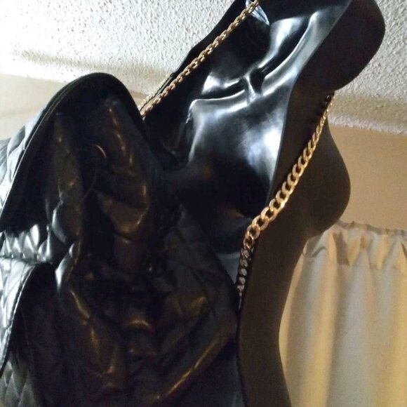 BN Chain Backpack - Picture 2 of 3